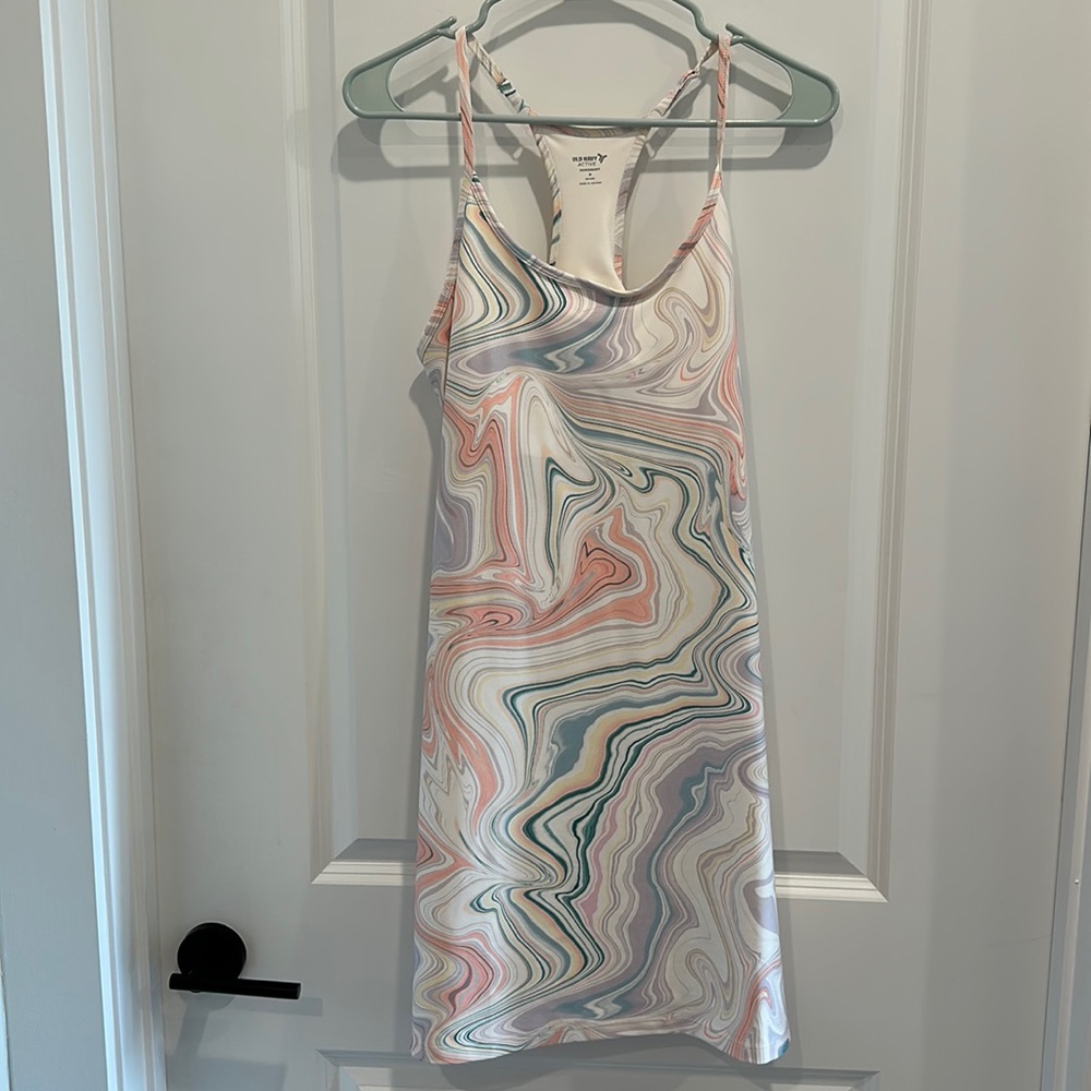 Old Navy Powersoft active workout dress swirl pattern size M